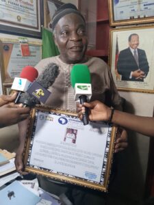 Dr. NOUMESSI Pierre : tout premier naturopathe, lauréat du prix du Conseil Panafricain des Médias et Journalistes