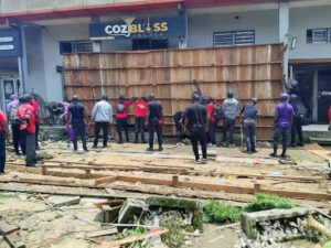 NUISANCES SONORES : LA CUD MET FIN À L&rsquo;INCIVISME URBAIN DU SNACK-BAR COZBLOSS À BONAMOUSSADI