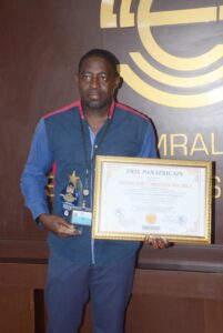 DISTINCTION : CHRISTIAN DIN DIKA, PDG D&rsquo;EMRALD SECURITIES SERVICES, SACRÉ PRIX DU LEADERSHIP ET DE L&rsquo;EXCELLENCE ÉCONOMIQUE 2025